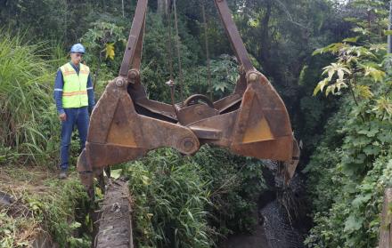 limpieza de quebradas en el valle