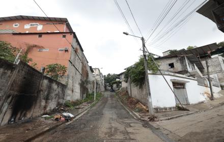 muro entre Ceibos Norte y Mapasingue Oeste