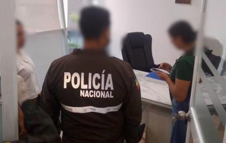 La Fiscalía y la Policía ejecutaron un allanamiento en una empresa vinculada a uno de los sospechosos dentro del caso Apagón.