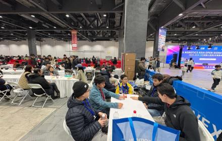 Estudiantes robótica