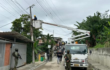Miembros de las Fuerzas Armadas ejecutaron operaciones de seguridad en distintos puntos de Manabí.
