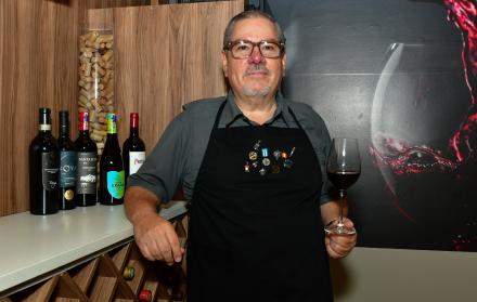 SOMELIER EDUARDO CEDE (15736615)