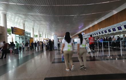 salas del aeropuerto de Guayaquil
