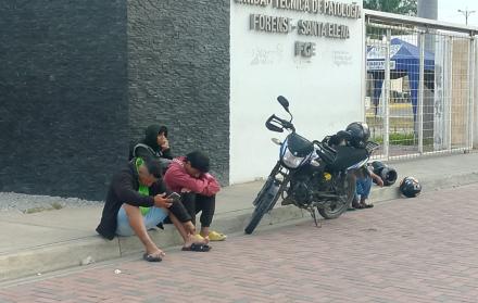 familiares de víctimas de siniestros viales en Santa Elena