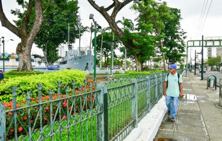 buque Calderón en el sur de Guayaquil