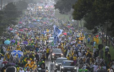 Seguidores de Bolsonaro, heridos por caída de rayo