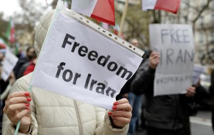 marcha pacífica en apoyo al pueblo iraní, en Lisboa, Portugal