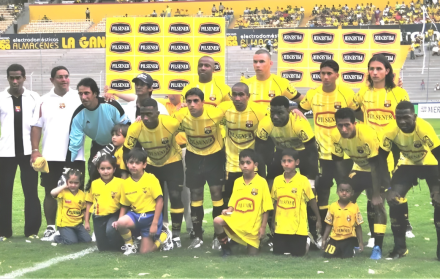 En 2006 se jugó la Tarde Amarilla entre Barcelona y la selección de Ecuador.