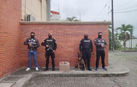 En una operación de control en agencias de correo y servicios de courier, la Policía detectó una encomienda contaminada.