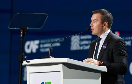 Daniel Noboa regresó a Ecuador desde Panamá por una emergencia interna, según informó el embajador Pascual del Cioppo.