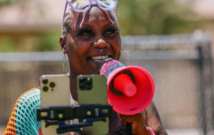 Shirley Raines tenía campañas para apoyar a los desamparados.