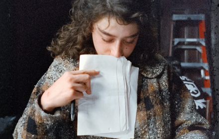 Odessa A’zion atraviesa uno de los momentos más visibles de su carrera. Aunque no logró la esperada nominación al Óscar, su trabajo en Marty Supreme y su participación en la exitosa serie I Love L.A