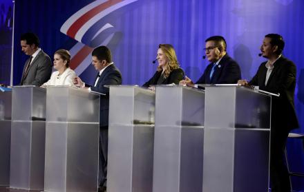 candidatos presidenciales,en un debate en San José (Costa Rica).