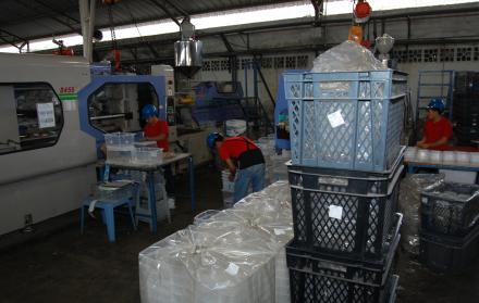 Impacto. La industria plastiquera local, entre los sector más afectados.