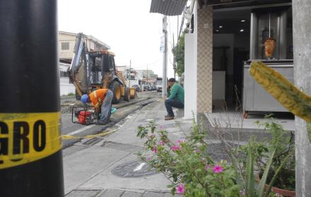 CALLE GUAYACANES URDESA