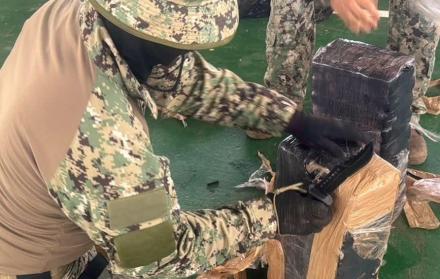 La  Armada decomisó 1.216 bloques de sustancias sujetas a fiscalización