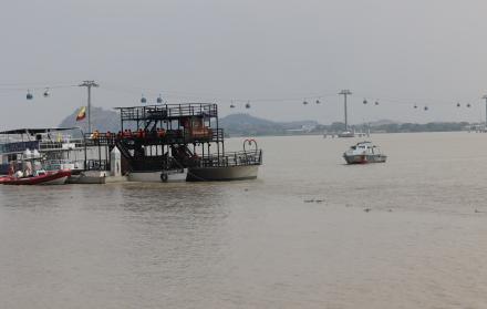 navegación en el río Guayas