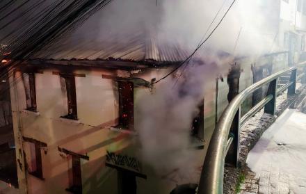 incendio estructural en Quito