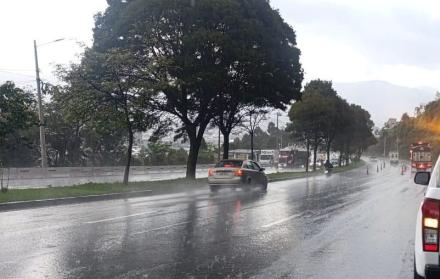 Fuerte lluvia en Quito