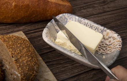 Grasas Saturadas y Salud: Qué Dice la Ciencia sobre la Mantequilla y el Aceite de Oliva