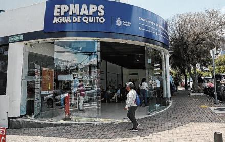 Situación. Desde inicios de febrero, los usuarios acuden a agencias de la Epmaps para denunciar altos costos en planillas del agua potable, pero no hay soluciones.