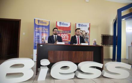 Autoridades del Biess, durante el lanzamiento del programa, el pasado 27 de enero.