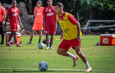 Matías Lugo volante de Barcelona SC.