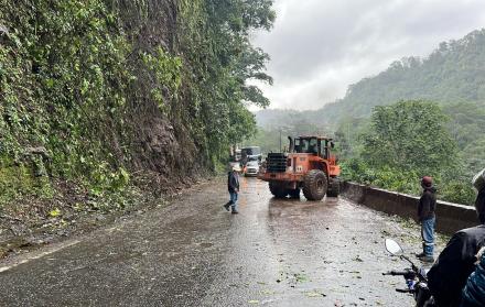 Durante el feriado fue necesaria la intervención de l prefectura de Pichincha para despejar la Alóag-Unión del Toachi