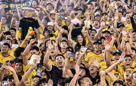 La hinchada de Barcelona SC y la ilusión en el debut de Copa Libertadores.