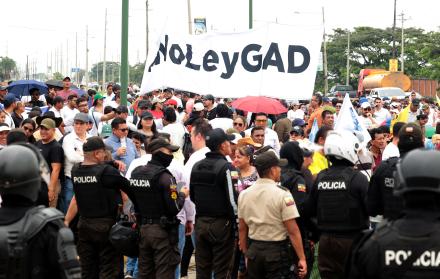 PROTESTAS LEY COOTAD