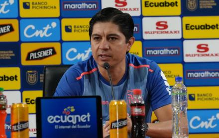 Eduardo Moscoso, el formador que cambió el rumbo del fútbol femenino ecuatoriano.
