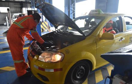 Centros de revisión vehicular en Quito