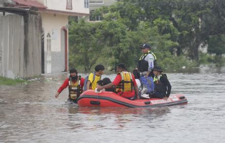 evacuación por inundaciones en Milagro