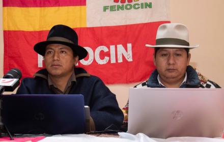 Guido Perugachi, presidente de la Fenocin (i), convocó a las organizaciones y colectivos a establecer una hoja de ruta para impulsar la revocatoria del mandato de Daniel Noboa.