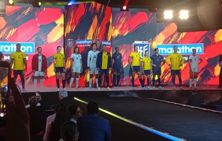 La Tri luce su nueva camiseta amarilla para el Mundial 2026 presentada por Marathon Ecuador.