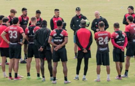 Deportivo Cuenca se enfrentará a Barcelona SC en el estadio Alejandro Serrano Aguilar a las 17:00