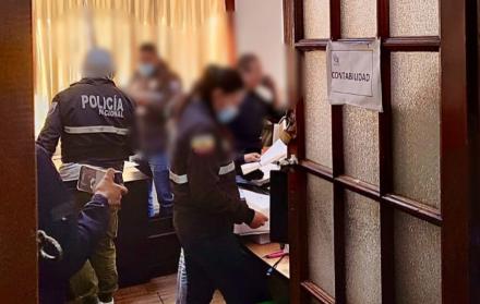 El allanamiento a la sede de la Revolución Ciudadana en Quito ocurrió este 28 de febrero de 2026.