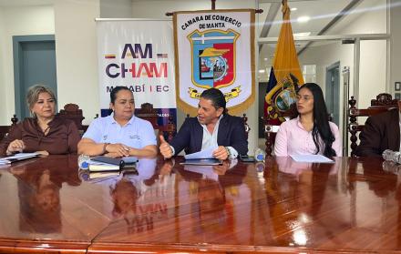 MEGA PUERTO HUB MANABI