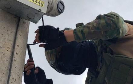 Una operación ejecutada en Guaranda, provincia de Bolívar, permitió el desmantelamiento de una red de videovigilancia ilegal
