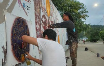 Mural pintado en la edición 2025 de la residencia.