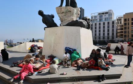 Residentes desplazados por ataques israelíes en Beirut, Líbano.