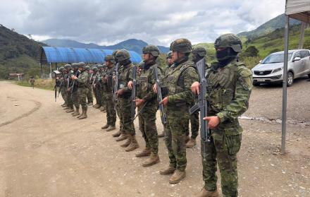 El anuncio de un nuevo toque de queda para Guayas, Los Ríos, Santo Domingo de los Tsáchilas y El Oro, del 15 al 30 de marzo, reabrió un debate.