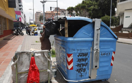Alrededor de 2.000 toneladas de basura diaria se producen en Quito.