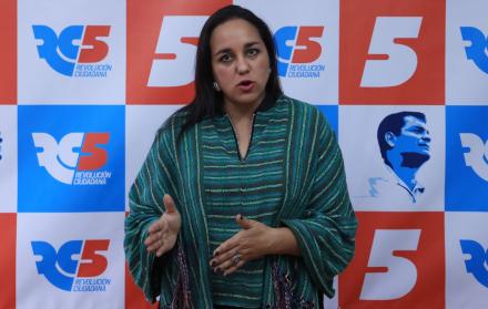 GABRIELA RIVADENEIRA ENTREVISTA