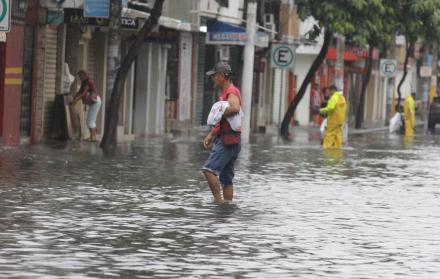 inundaciones por lluvias en Guayaquil