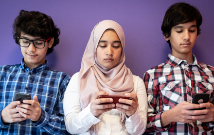 Prohibición de redes sociales