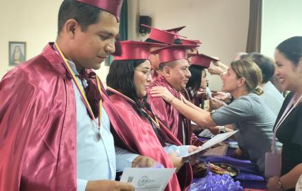 Adultos mayores graduados