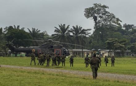 Una operación militar ejecutada por las Fuerzas Armadas permitió ubicar y bombardear un campamento de los Comandos de la Frontera