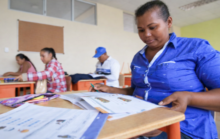 Educación semipresencial para personas con escolaridad inconclusa