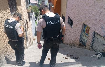 policía nacional azuay